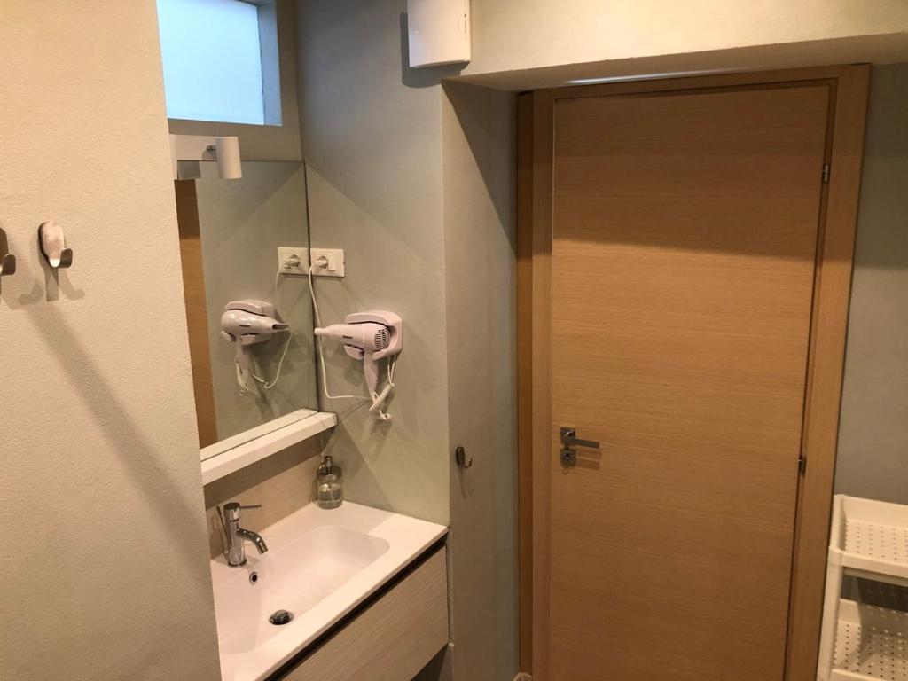 Ferienwohnung Alla Scaletta B Triest Exterior foto
