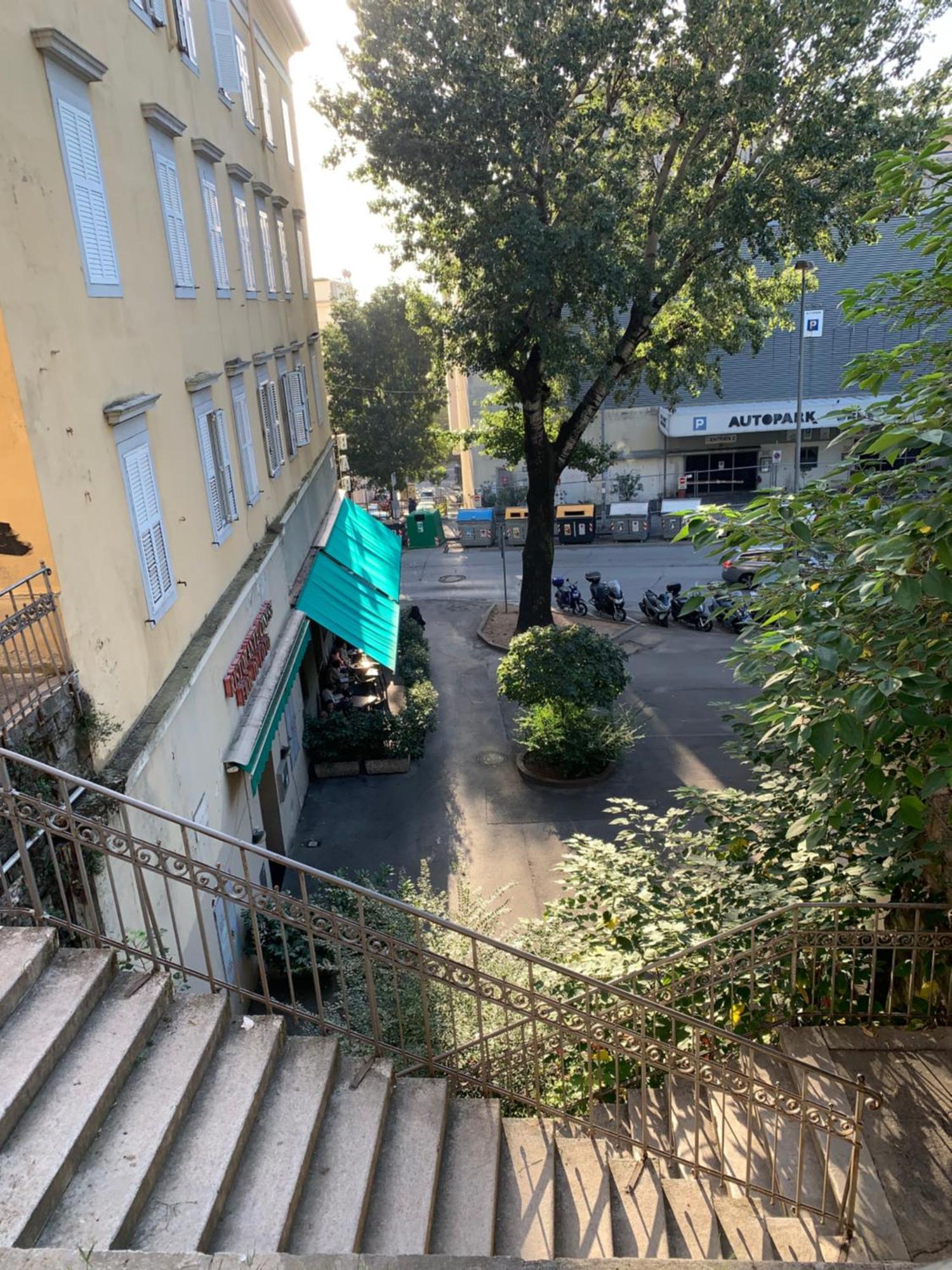 Ferienwohnung Alla Scaletta B Triest Exterior foto